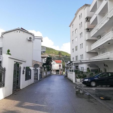 Apartment Azalea Of بودفا المظهر الخارجي الصورة