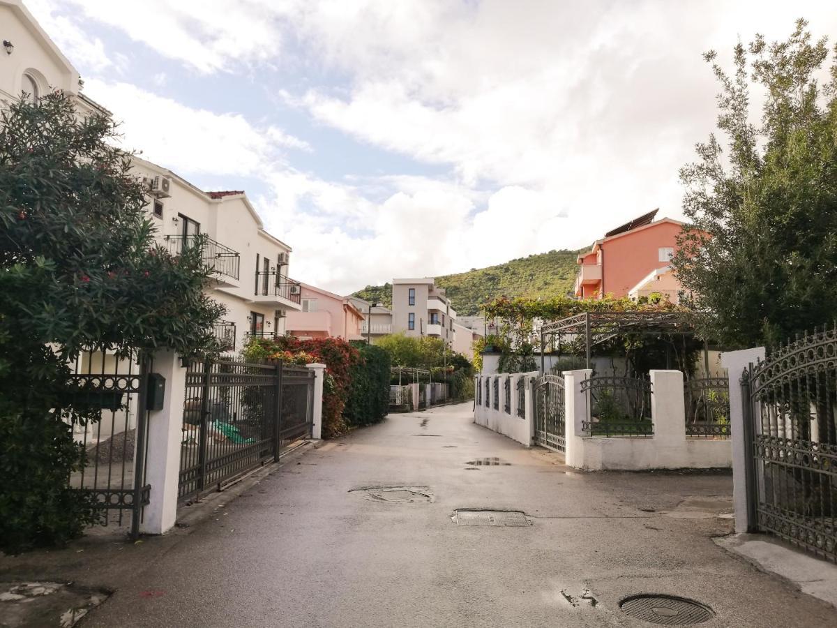 Apartment Azalea Of بودفا المظهر الخارجي الصورة
